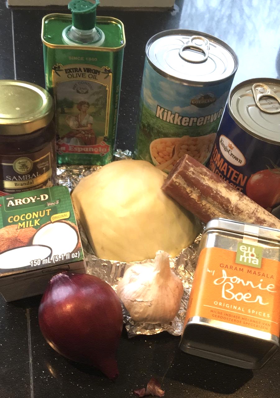 Stel: we mogen de deur niet meer uit en moeten koken met wat er is.......