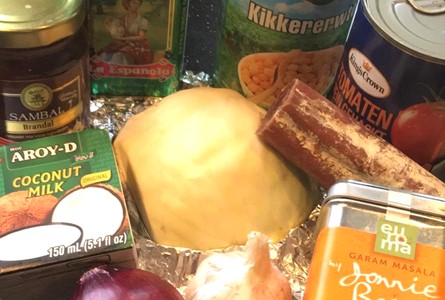 Stel: we mogen de deur niet meer uit en moeten koken met wat er is.......